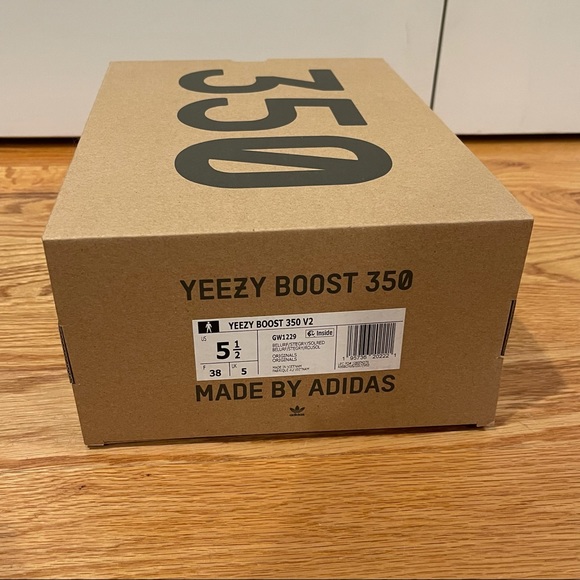 Yeezy Boost 350 V2 Beluga Men’s 5.5 - Picture 9 of 10